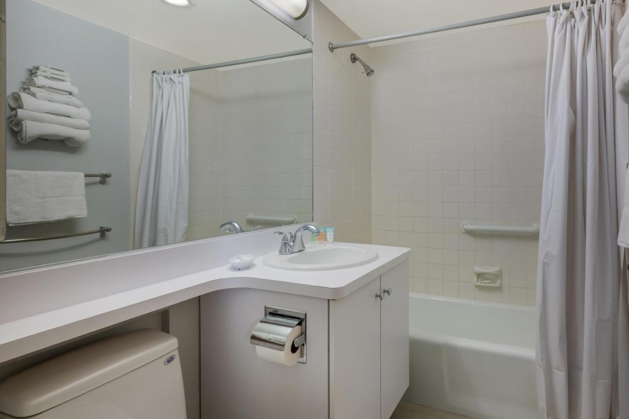 Gateway Inn Merrick Bagian luar foto